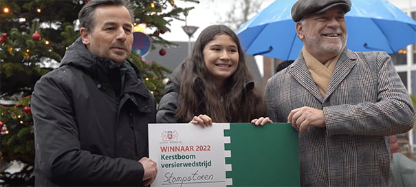 Een kerstwens die uit komt, eindelijk meer kerstbomen dan alleen in het centrum.